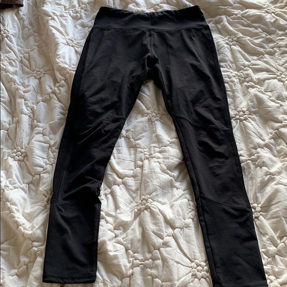 Black workout leggings